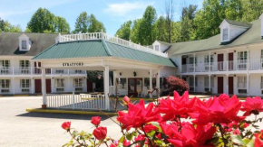 Гостиница Stratford Motor Inn East Ellijay  Восток Эллиджей